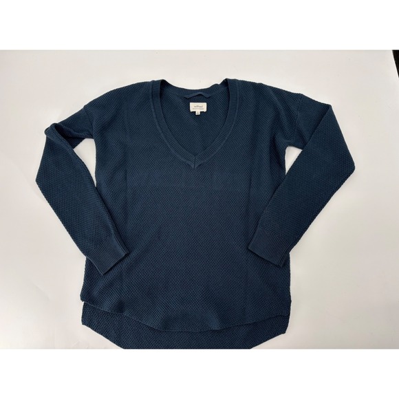 Wilfred Sweaters - Wilfred Aritzia Silk Cotton Cashmere V-Neck Sweater Navy Blue Textured Knit M